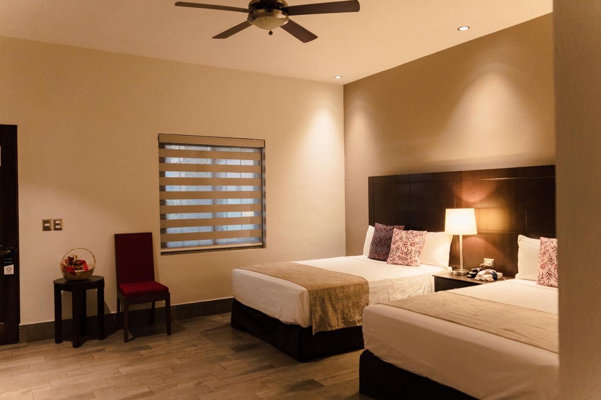 Punto Madero Hotel & Plaza Mocorito Exterior photo