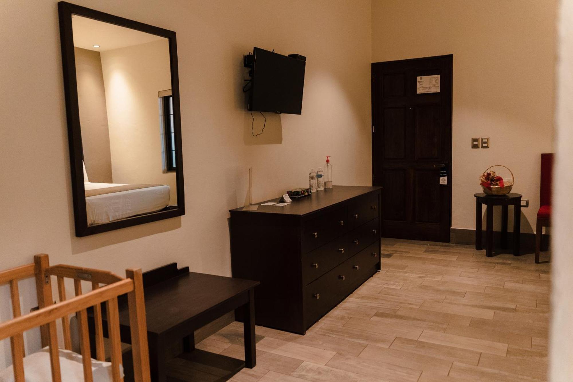 Punto Madero Hotel & Plaza Mocorito Exterior photo