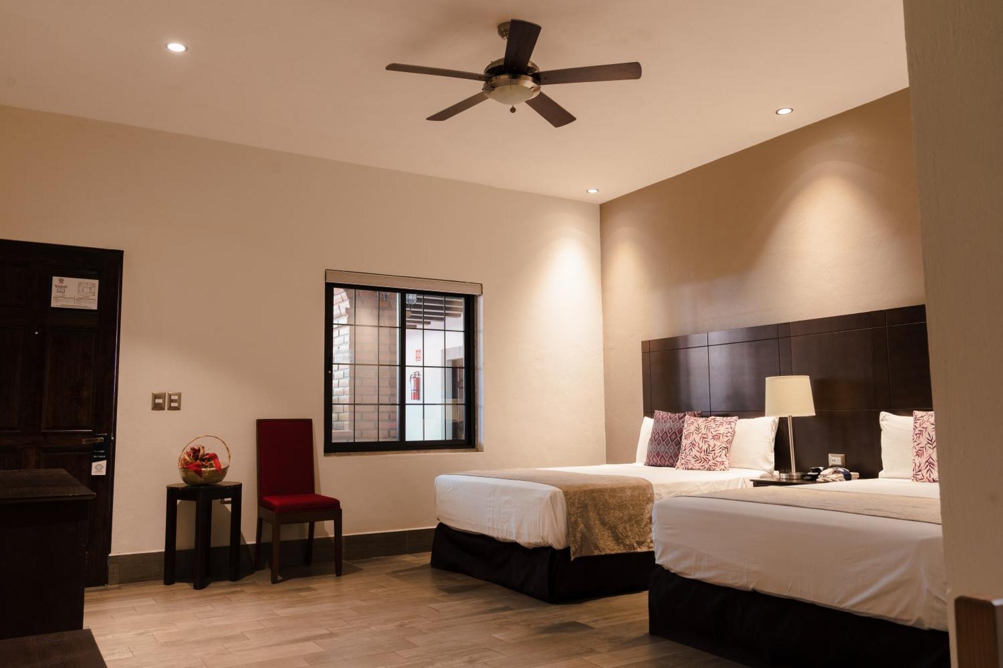 Punto Madero Hotel & Plaza Mocorito Exterior photo