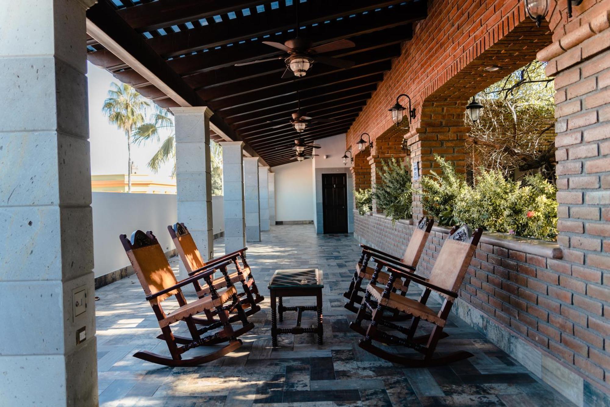 Punto Madero Hotel & Plaza Mocorito Exterior photo
